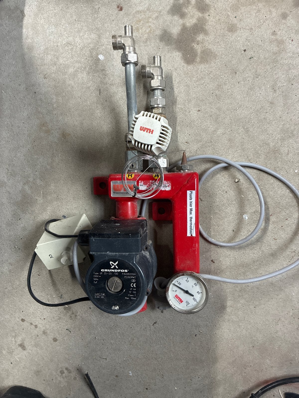 WTH Vloerverwarmingsverdeler met Grundfos pomp, 30 tot 80 cm, Gebruikt, Overige typen, Ophalen of Verzenden