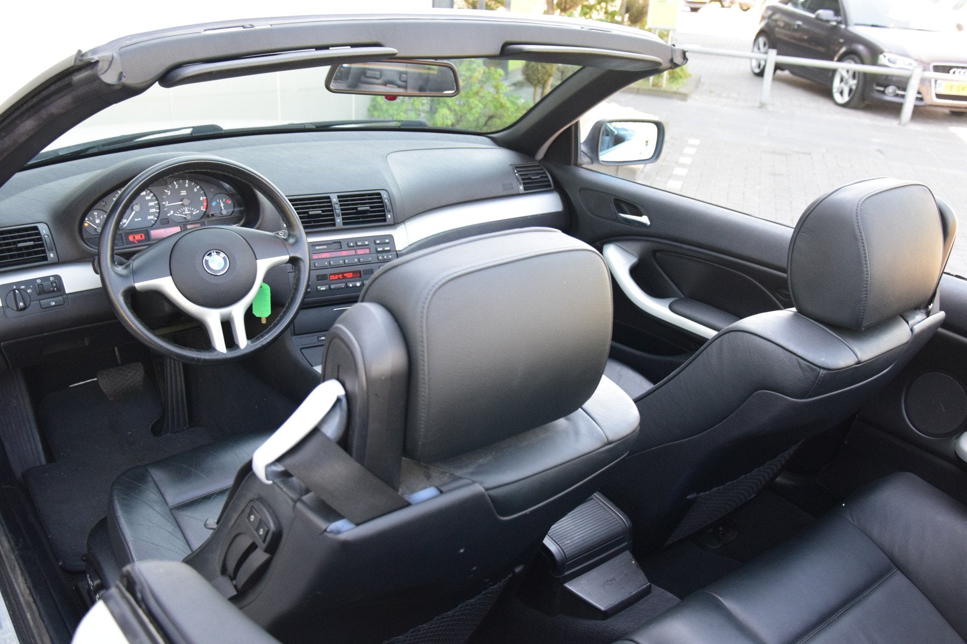 BMW 3 Serie Cabrio 318Ci Executive Automaat Leer Titansilver, Auto's, Automaat, Achterwielaandrijving, Cabriolet, 4 stoelen