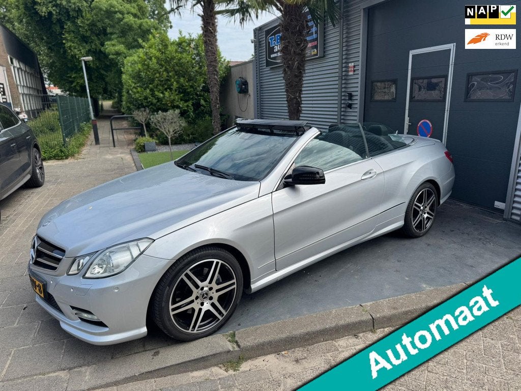 Mercedes-Benz E-klasse Cabrio 200 CGI Avantgarde, Auto's, Mercedes-Benz, Automaat, Euro 5, Achterwielaandrijving, Zwart
