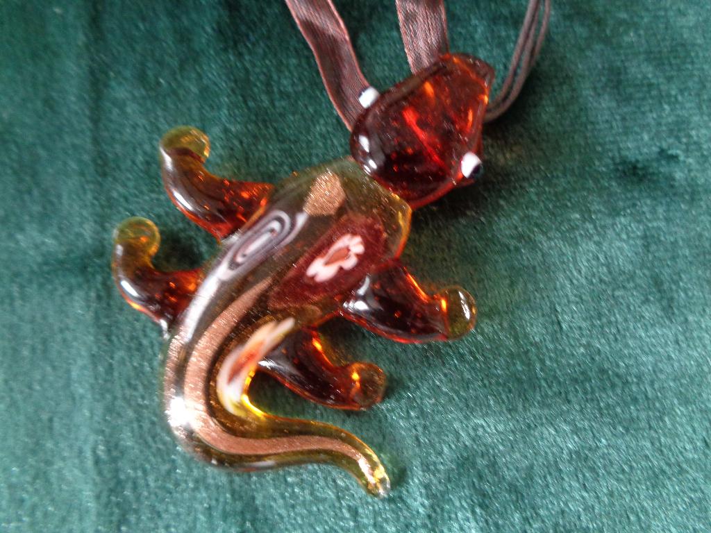 krokodil van murano glas met goudstof aan lint, Overige kleuren, Nieuw, Ophalen of Verzenden, Overige materialen