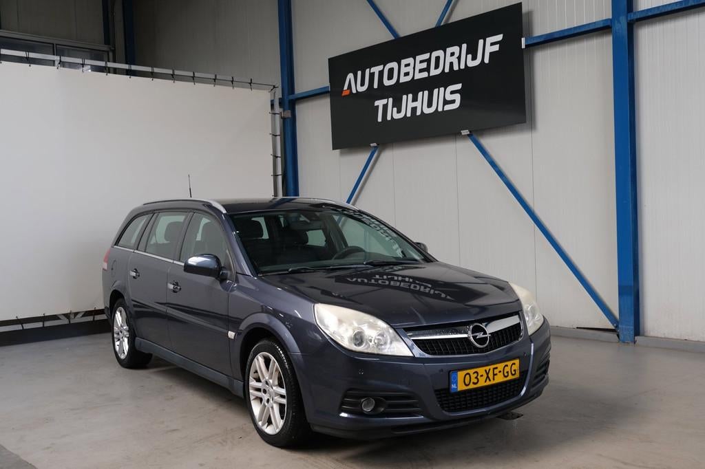 Opel Vectra Wagon 1.8-16V Executive - > EXPORT <, Auto's, Opel, Gebruikt, 4 cilinders, 1796 cc, Vectra