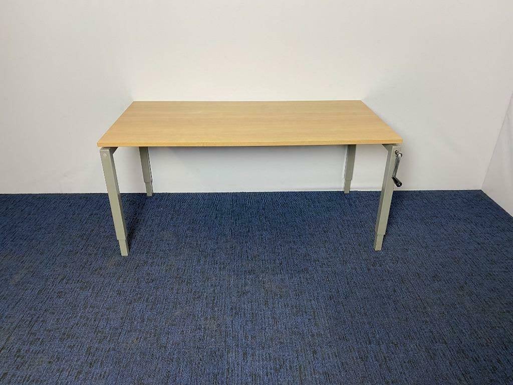 3x Bureau Markant, beuken blad, grijs onderstel, 160 x 80 cm, Ophalen, 160 cm, Gebruikt, In hoogte verstelbaar