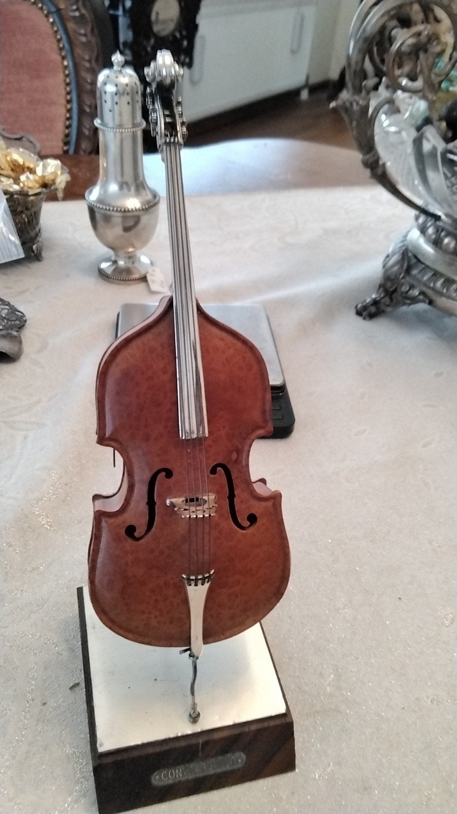 mint contrabas met zilveren ornamenten., Muziek en Instrumenten, Strijkinstrumenten | Contrabassen, Ophalen of Verzenden, Zo goed als nieuw