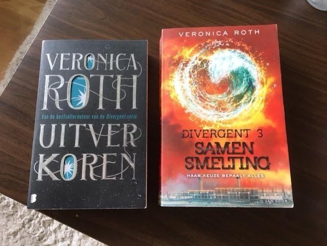 Veronica Roth - Uitverkoren, Boeken, Fantasy, Ophalen of Verzenden, Gelezen