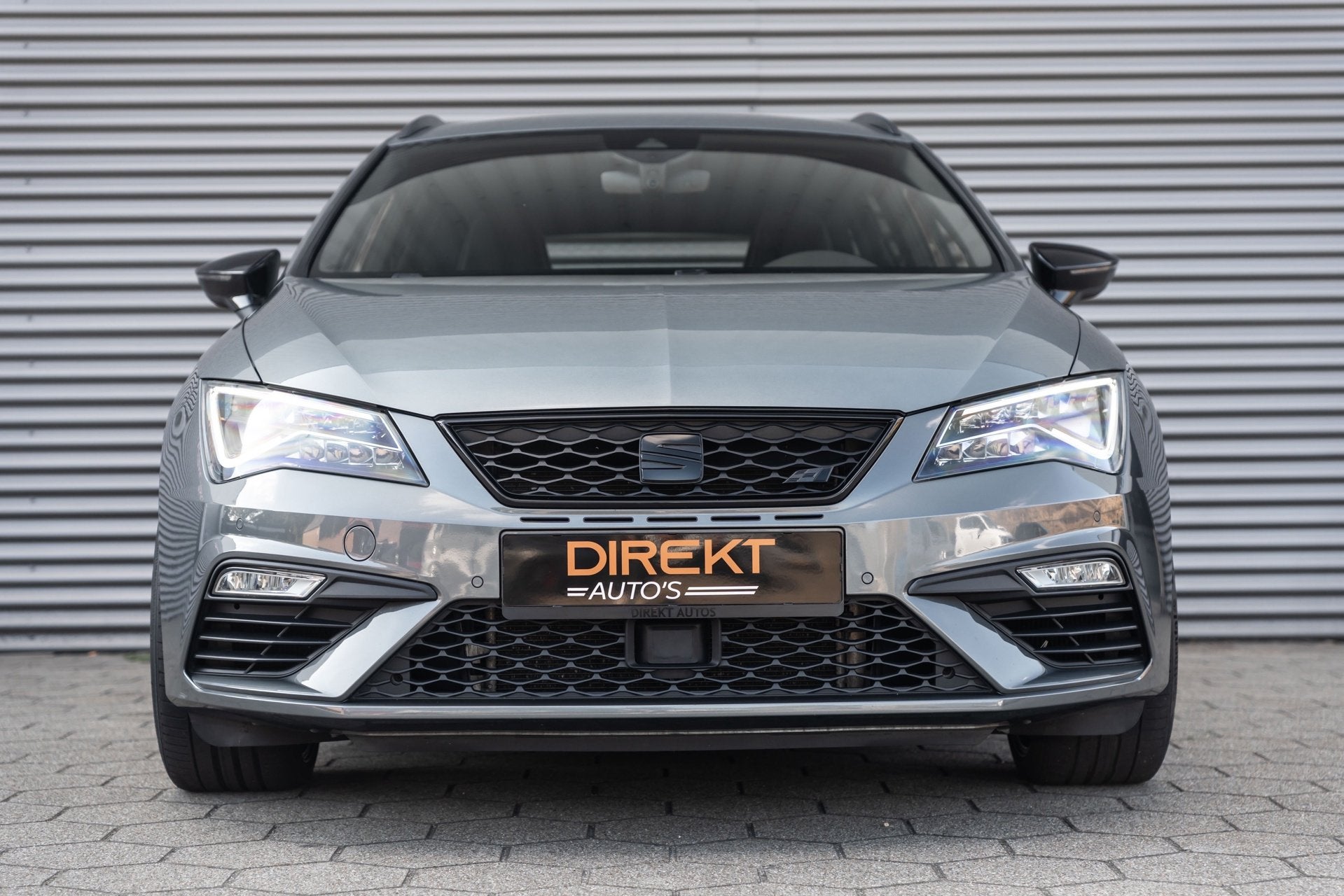 SEAT Leon ST 2.0 TSI 4DRIVE CUPRA PERFORMANCE BREMBO BEATS, Auto's, Seat, Automaat, 15 km/l, Gebruikt, Zwart