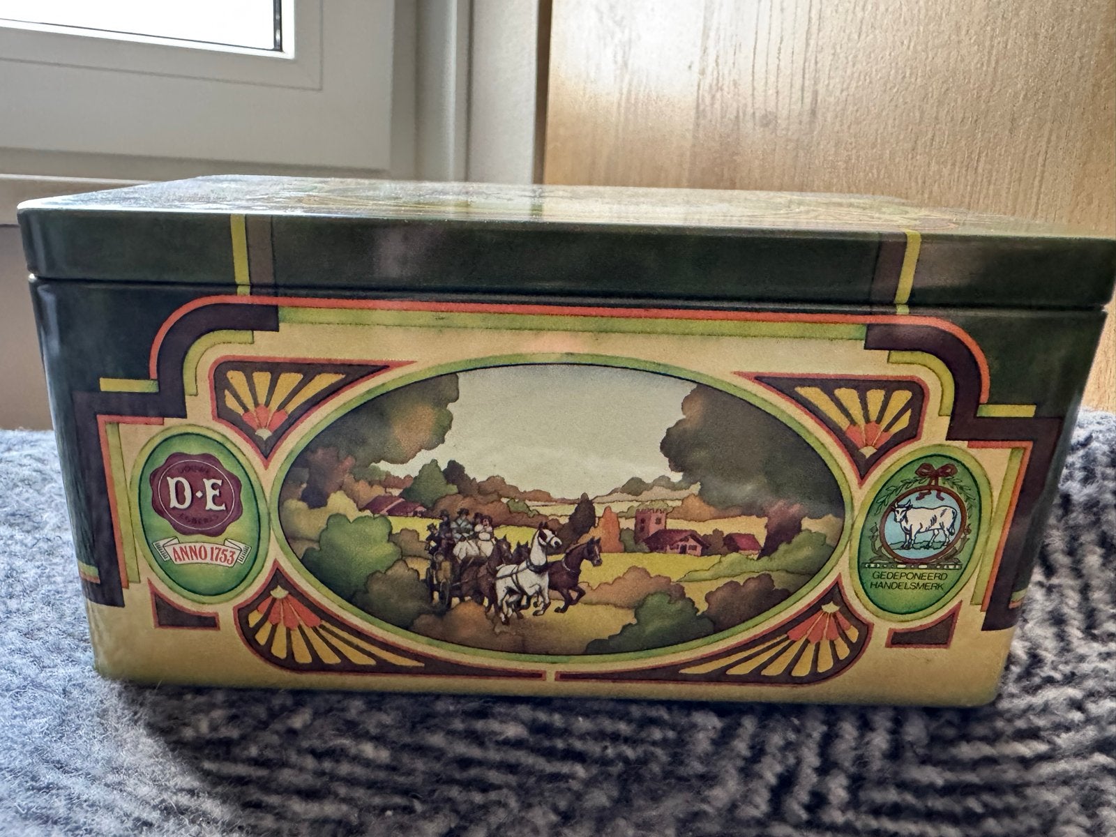 Vintage Douwe Egberts Pickwick Theebus - Koets scène, Verzamelen, Ophalen of Verzenden, Gebruikt, Thee, Douwe Egberts