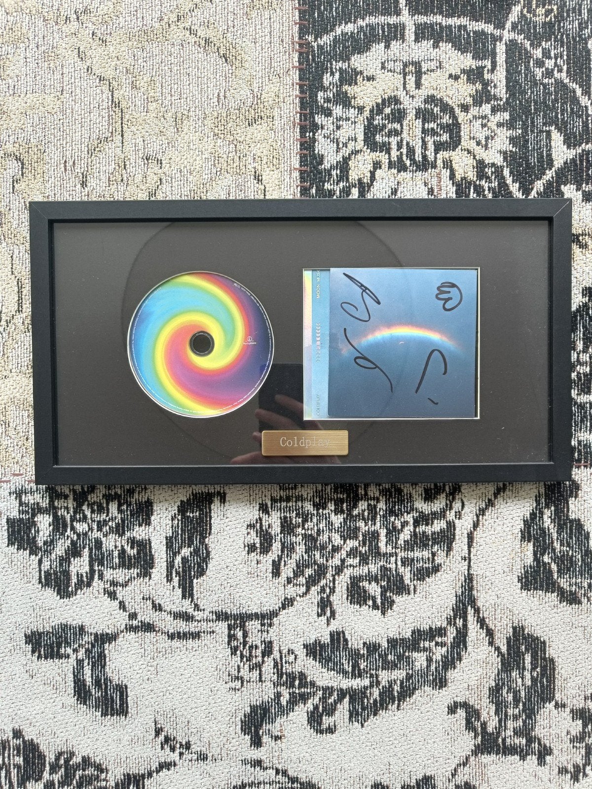 Coldplay gesigneerde cd ingelijst met naamkaartje, Ophalen of Verzenden, 2020 tot heden, Zo goed als nieuw
