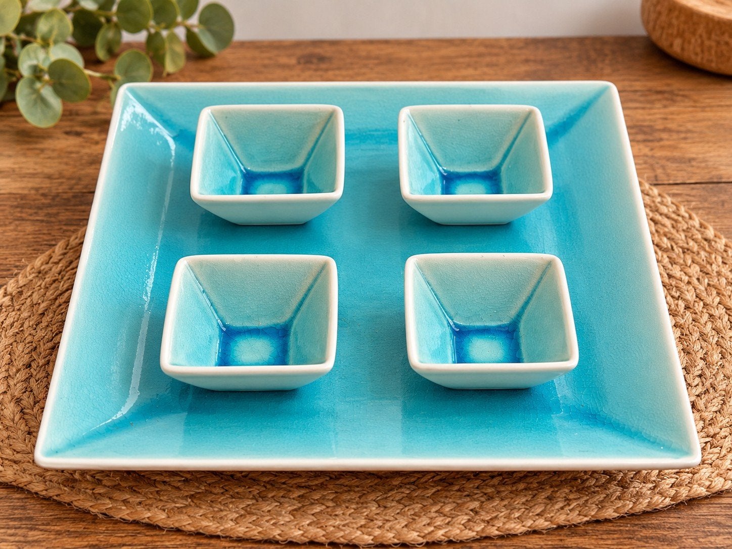 Turquoise serveerschaal met 4 kommetjes - Keramiek, Huis en Inrichting, Keramiek, Ophalen of Verzenden, Modern, Schaal of Schalen