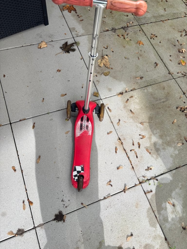 Rode kinderstep met drie wielen en verstelbaar stuur, Ophalen, Gebruikt, Gewone step