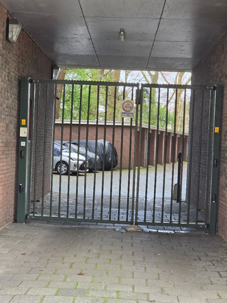 Garagebox te huur, Huizen en Kamers, Garages en Parkeerplaatsen, Amsterdam