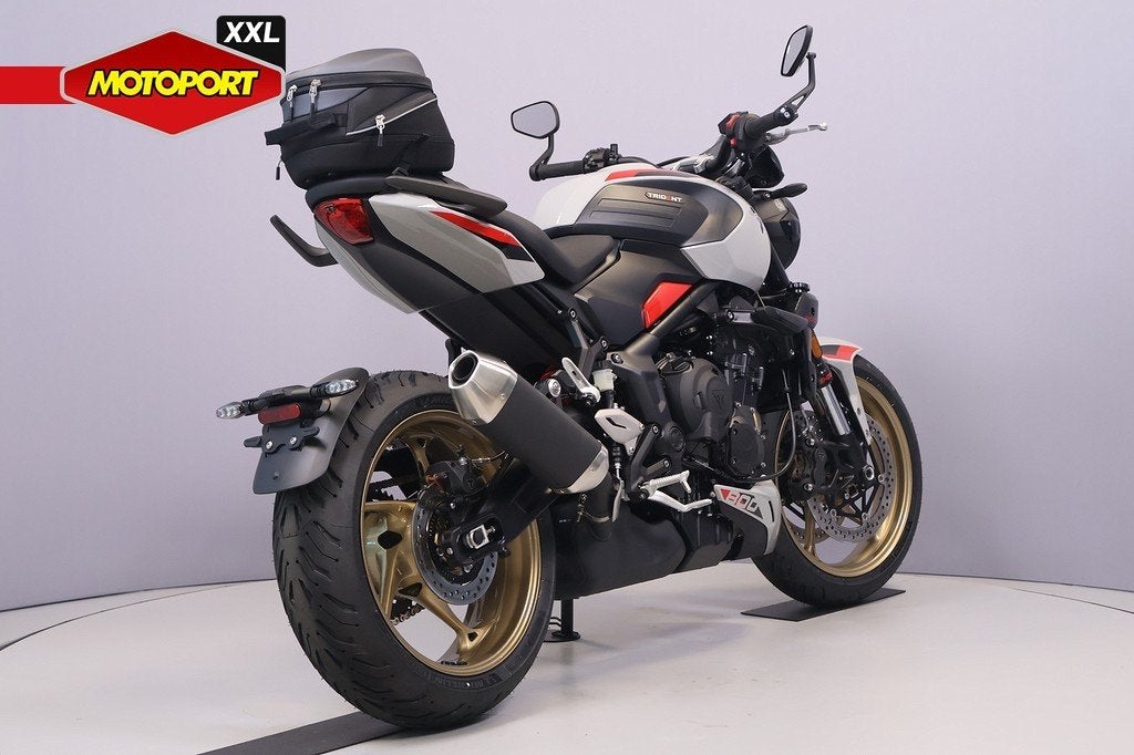Triumph TRIDENT 800 (bj 2026), Triumph Motocycles, Bedrijf, Triumph.Benelux@triumph.co.uk, De Droogmakerij 40A
1851 LX   Heiloo, NL