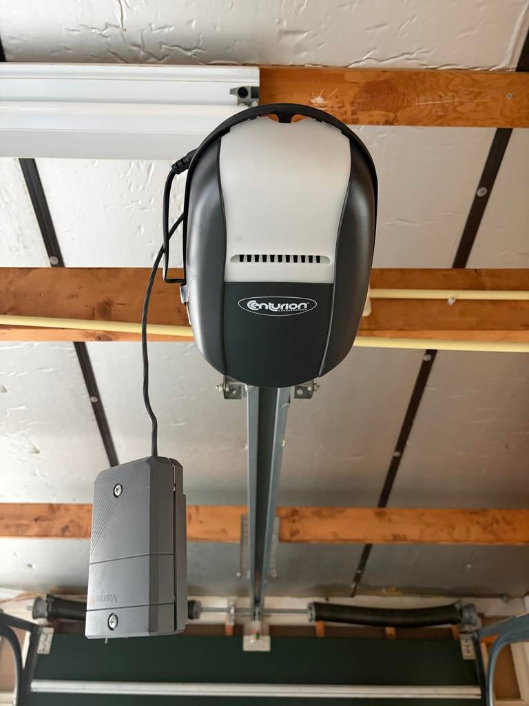 Garagedeur met elektrische opener en afstandsbediening, Ophalen, Gebruikt, Garagedeur, Metaal