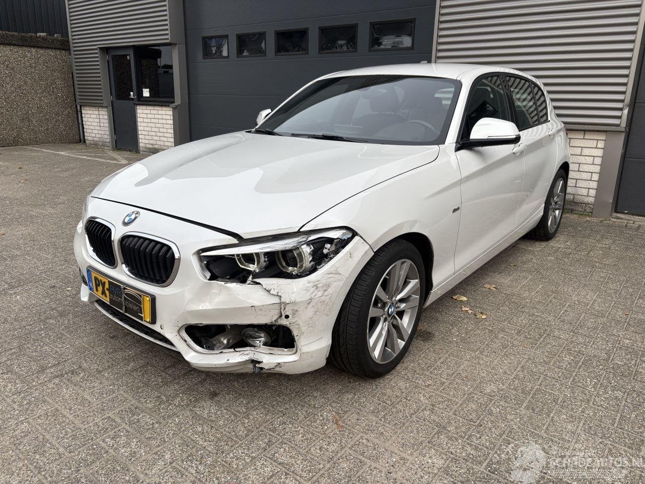 BMW 1-serie 118i SPORT / AUTOMAAT / LEER / NAVI / CRUISE / P, Auto diversen, Automaat, Petuelring 130 ,80809, München, Deutschland