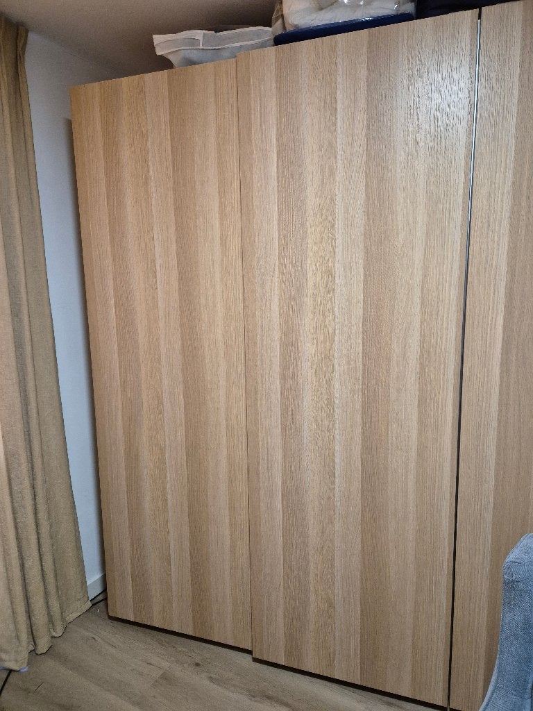 Kledingkast met Softclose schuifdeuren, Ophalen, 100 tot 150 cm, 200 cm of meer, Met plank(en)