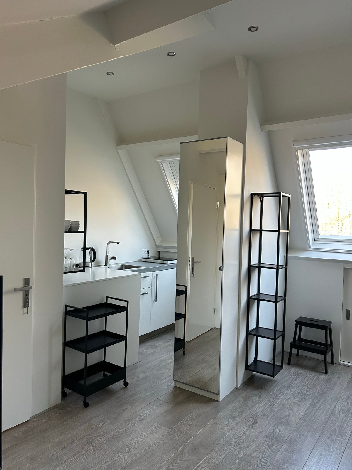 Kamer, bijna studio te huur Almere Buiten € 557, Huizen en Kamers, Direct bij eigenaar, 26 m², Flevoland, 1 kamers