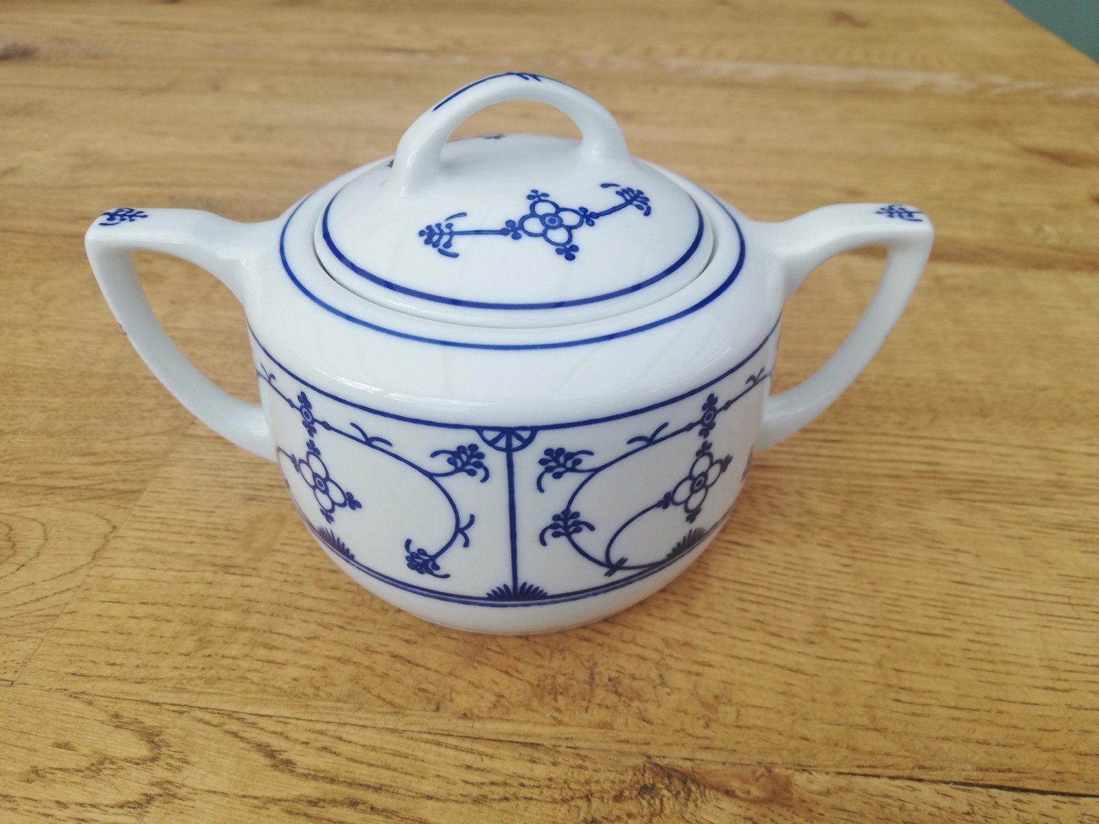 Saksisch Blauw Suikerpot, Huis en Inrichting, Keuken | Servies, Ophalen of Verzenden, Zo goed als nieuw, Overige stijlen, Overige typen