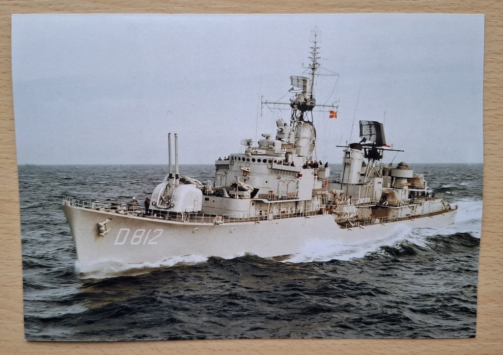 Foto marine: onderzeebootjager Hr.Ms. Friesland D812, Verzamelen, Verzenden, Marine, Nederland, Foto of Poster