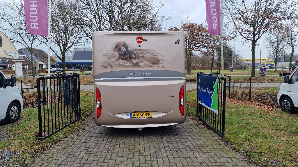 Caravans And Camping Hond