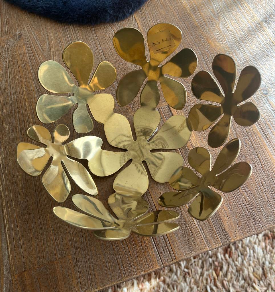 Stockholm Ikea  Messing Schaaltje Bloemvormig, Overige materialen, Schaal, Ophalen of Verzenden, Zo goed als nieuw