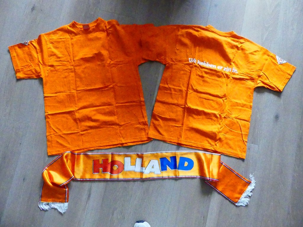 Oranje voetbalpakket, diverse leuke spullen, Ophalen of Verzenden, Zo goed als nieuw, Overige binnenlandse clubs, Overige typen