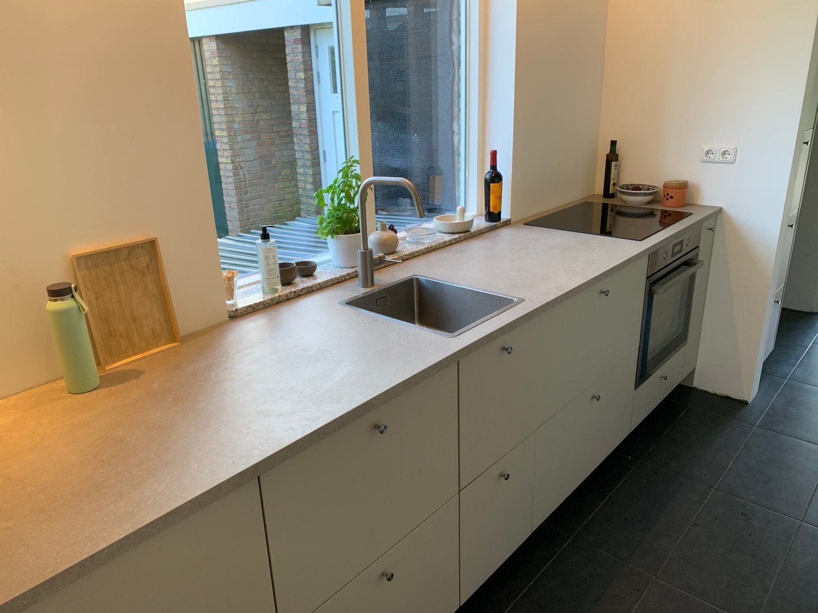 Aanrechtblad laminaat Ikea ‘Ekbacken’ kleur steenpatroon, Huis en Inrichting, Keuken | Keukenelementen, Ophalen, Nieuw, 50 tot 100 cm