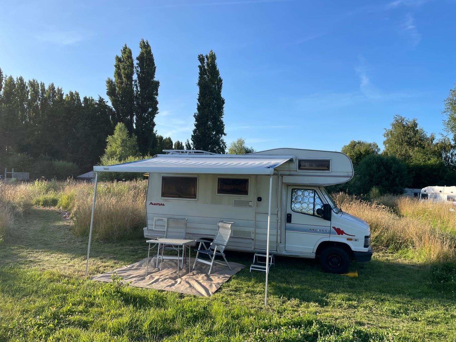Fiat Ducato Alkoof Camper - fris interieur, Caravans en Kamperen, Campers, Ringverwarming, Fiat, Treinzit, Particulier