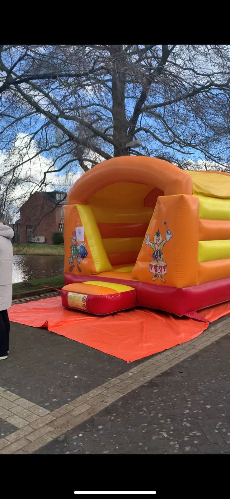 Te huur: Circus Springkussen 3x4 meter de stuiterclub, Ophalen of Verzenden, Zo goed als nieuw