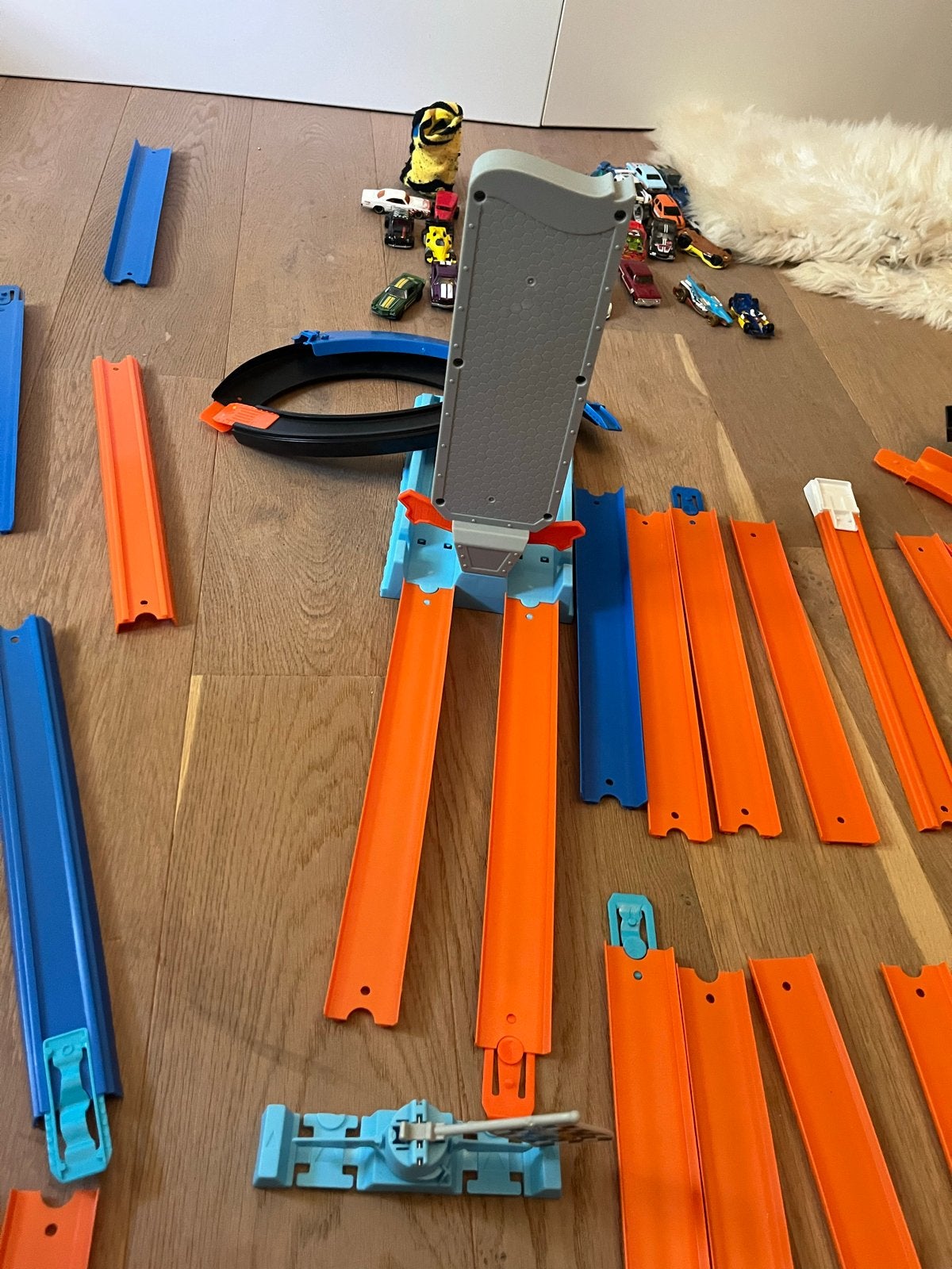 Hot Wheels Mega Set: Schietbaan, Auto's & Opbergdoos, Ophalen, Gebruikt, Jongen of Meisje