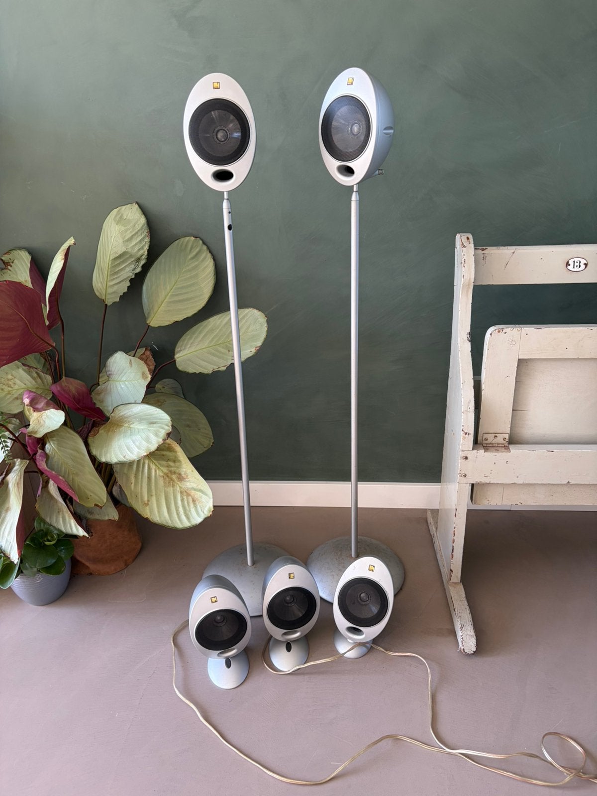 Kef eitjes luidsprekers (5 stuks), Soundbar, Zo goed als nieuw, Overige spelers, Ophalen