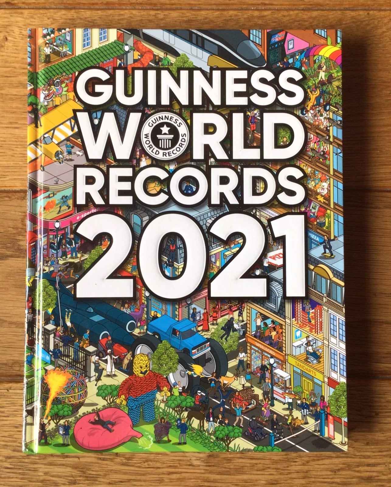 Guinness world records 2021 boek, Ophalen of Verzenden, Zo goed als nieuw