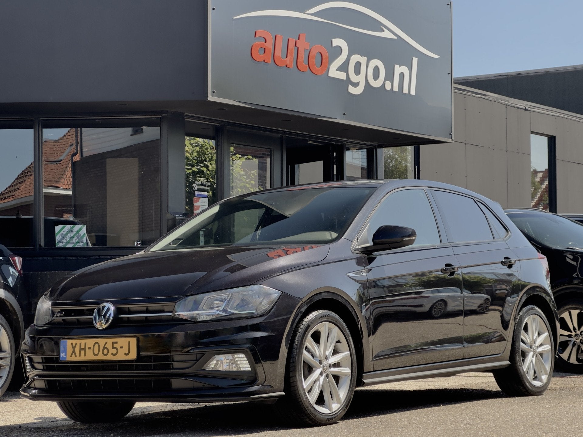 Volkswagen Polo 1.0 TSI R-LINE HIGHLINE LEDER NAVI DIGI-DASH, Auto's, Voorwielaandrijving, 1045 kg, Leder en Stof, Zwart