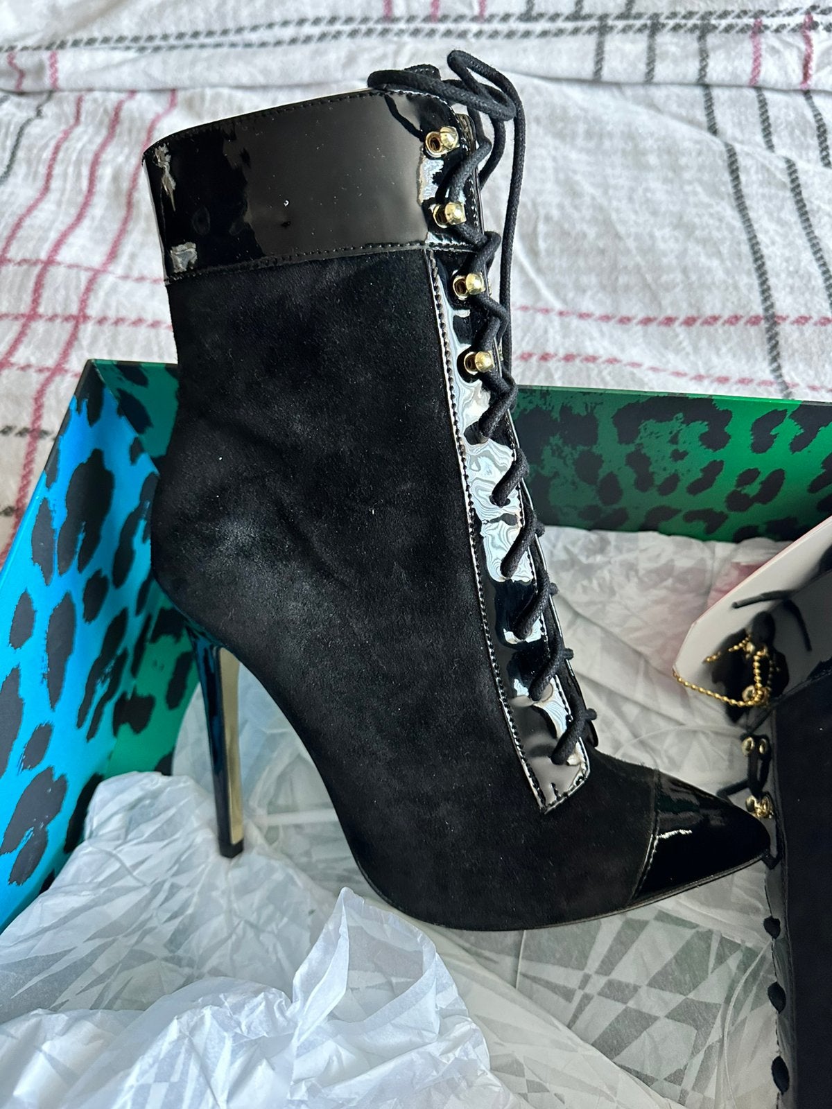 Versace laarsjes splinternieuw, Kleding | Dames, Schoenen, Zwart, Lage of Enkellaarzen, Nieuw, Ophalen of Verzenden