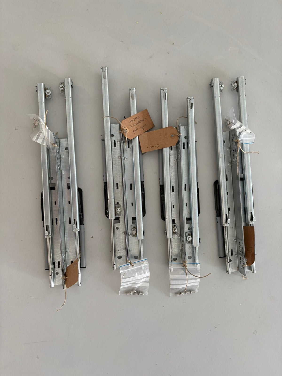 Ladegeleiders, Ophalen of Verzenden, Zo goed als nieuw, 250 mm of meer