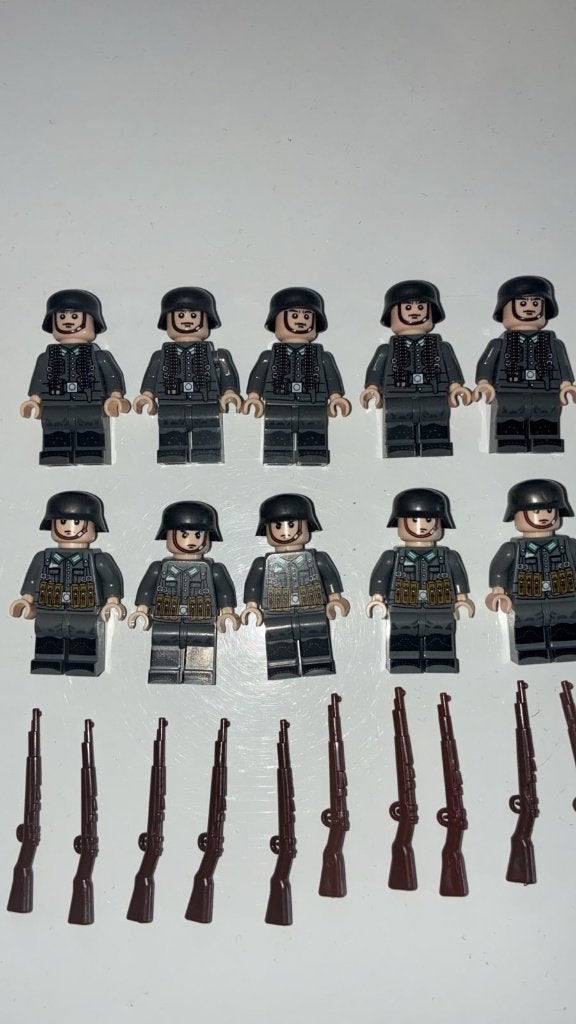 ww2 bricks 10x duitse minifigures met wapens, Ophalen of Verzenden, Nieuw