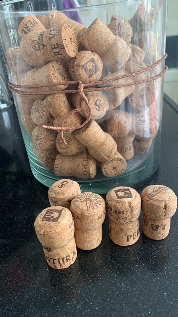 Mooie hele champagne  kurken per 10, Hobby en Vrije tijd, Ophalen of Verzenden, Gebruikt, Natuurlijk materiaal, Knutselmateriaal