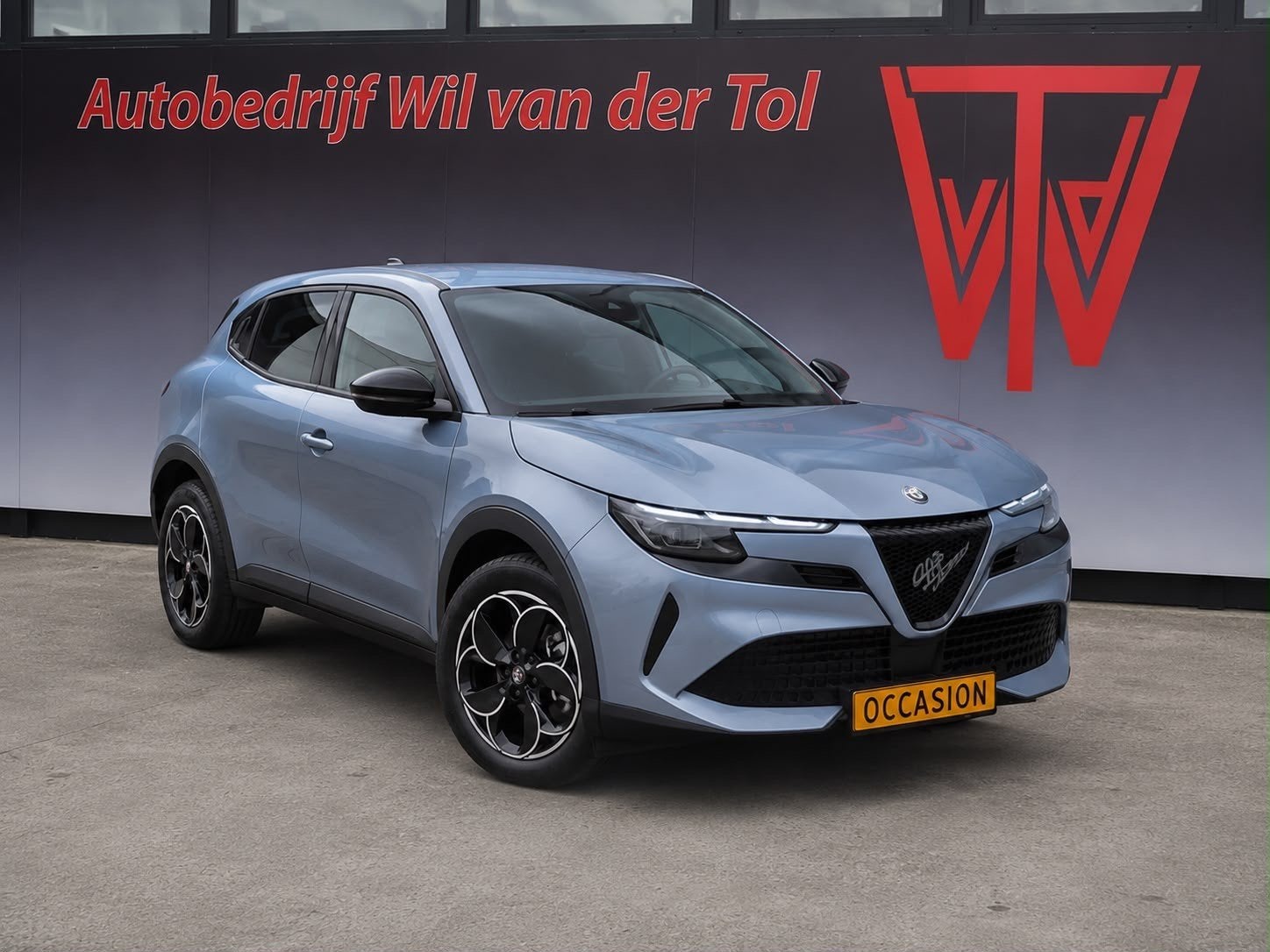 Alfa Romeo Junior Elettrica 54 kWh | SOH 96% | A.C.C. | CARP, Auto's, Alfa Romeo, Dealer onderhouden, Stof, Gebruikt, Parkeersensor