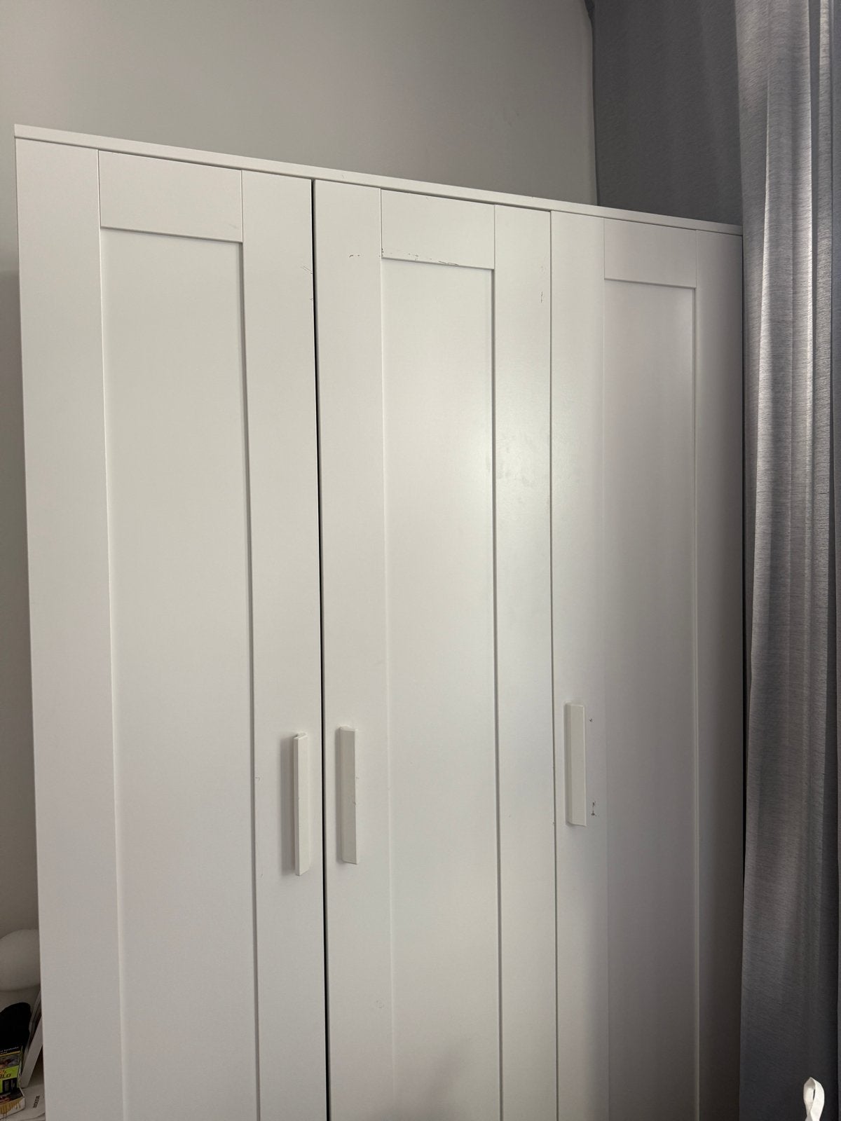 IKEA BRIMNES kledingkast 3 deuren met roede en planken, Ophalen, 100 tot 150 cm, 200 cm of meer, Zo goed als nieuw