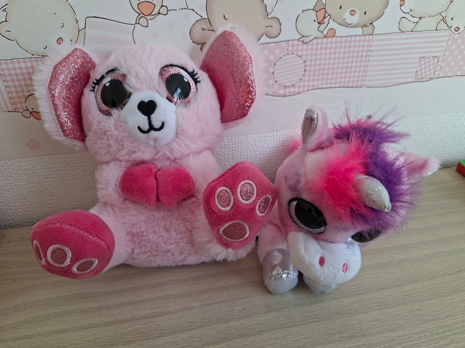 2 schattige knuffeltjes: roze hondje en eenhoorn, Kinderen en Baby's, Speelgoed | Knuffels en Pluche, Overige merken, Overige karakters