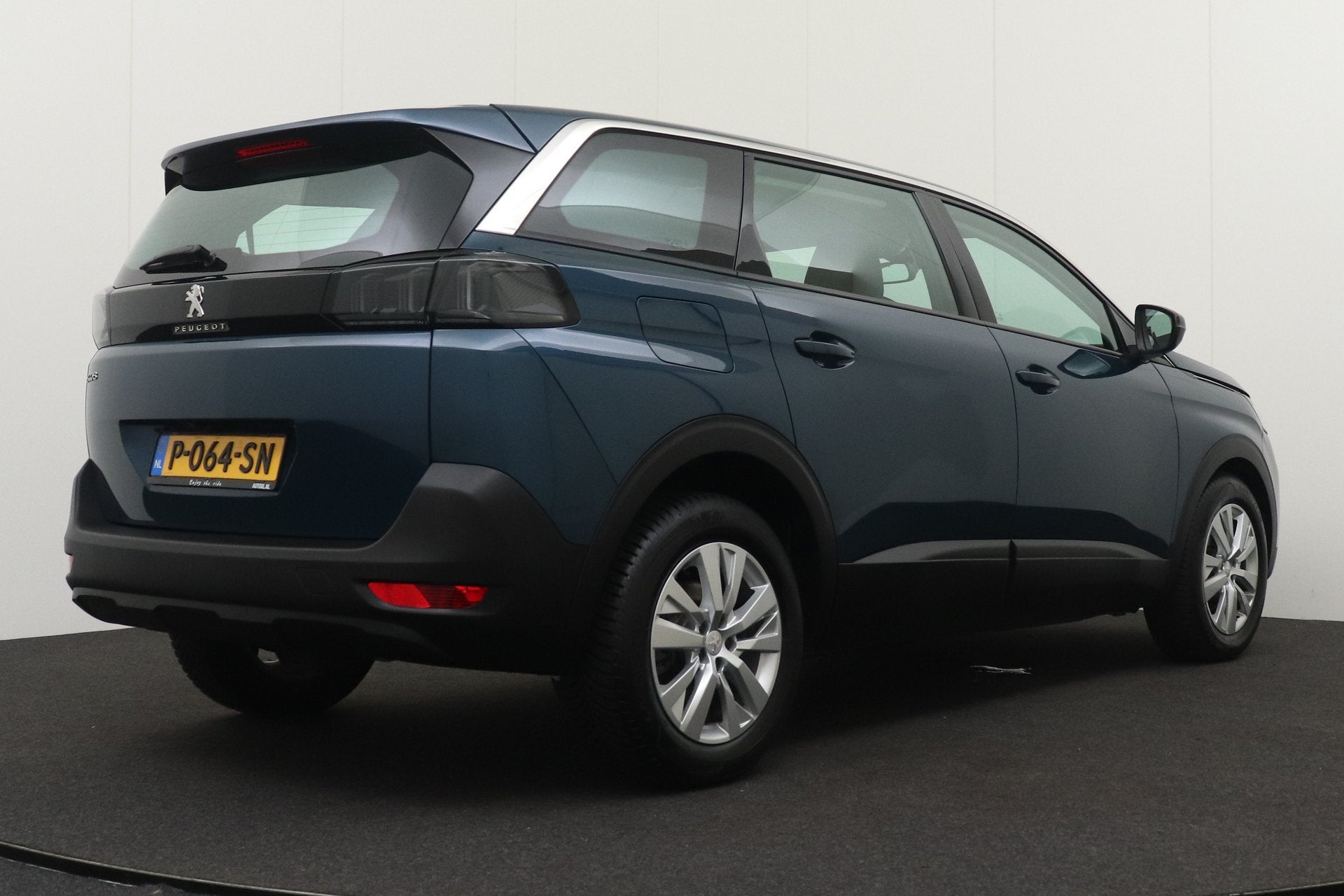 Peugeot 5008 1.2T 131 PK Aut Comfort Business Pack 7-Pers Ca, Auto's, Dealer onderhouden, Stof, Gebruikt, 1199 cc