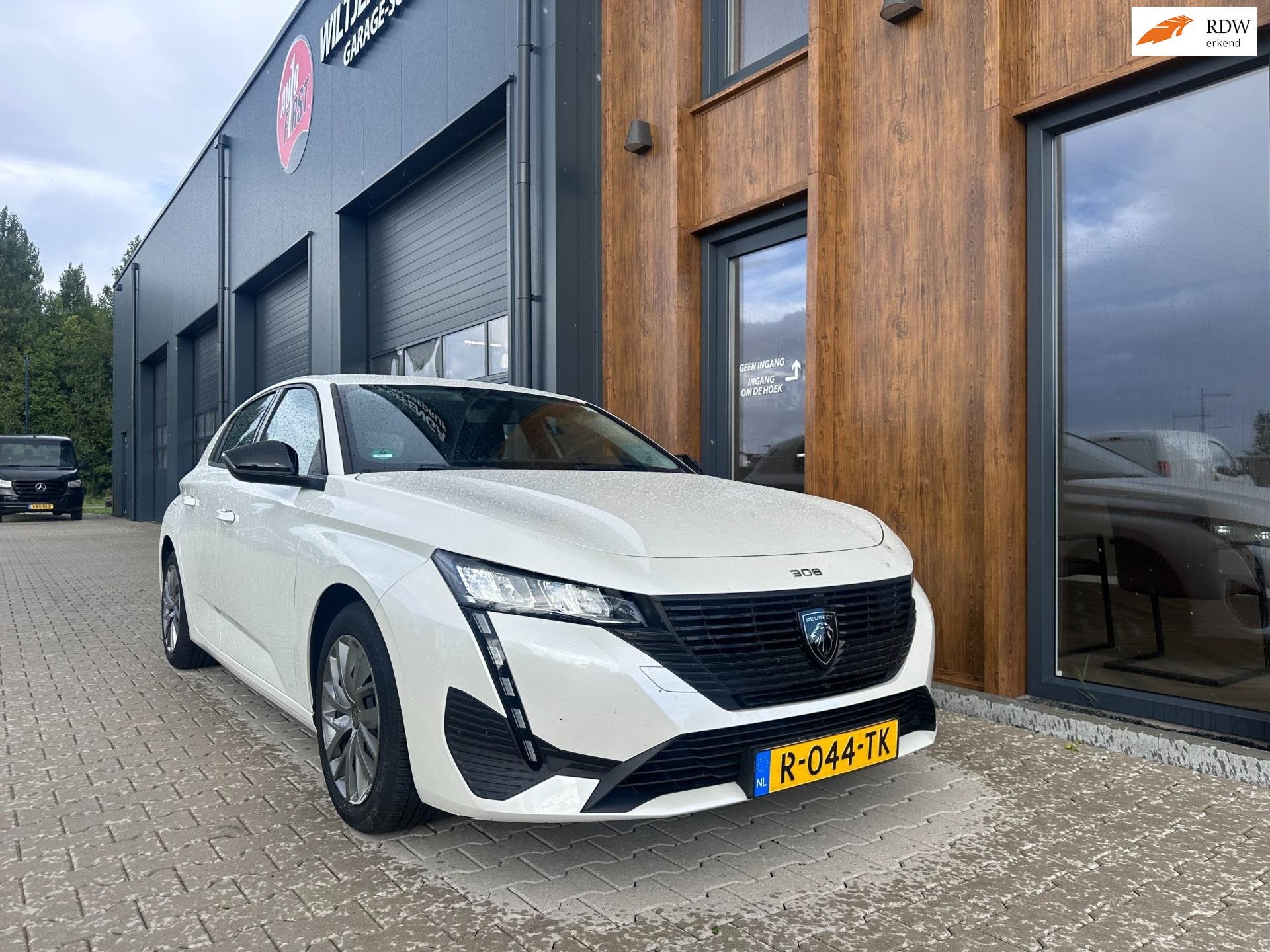Peugeot 308 1.2 PureTech Active Pack Business, i-cockpit, pa, Dealer onderhouden, Stof, Gebruikt, 1199 cc