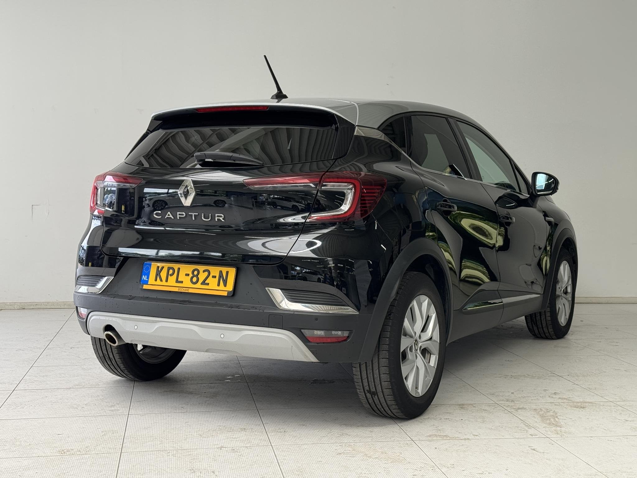 Renault Captur 1.3 TCe 140 Intens | Automaat | Achteruitrijc, Auto's, Gebruikt, 4 cilinders, Met garantie (alle), Leder en Stof
