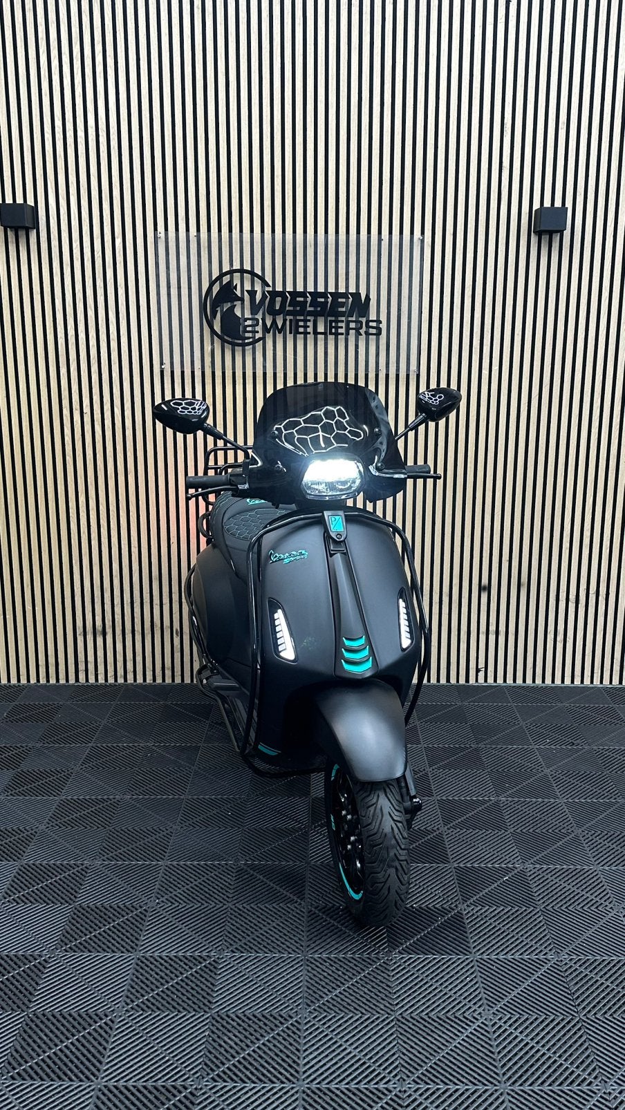 Vespa Sprint | Matt Black & Mint Edition | 2023 | 1200KM