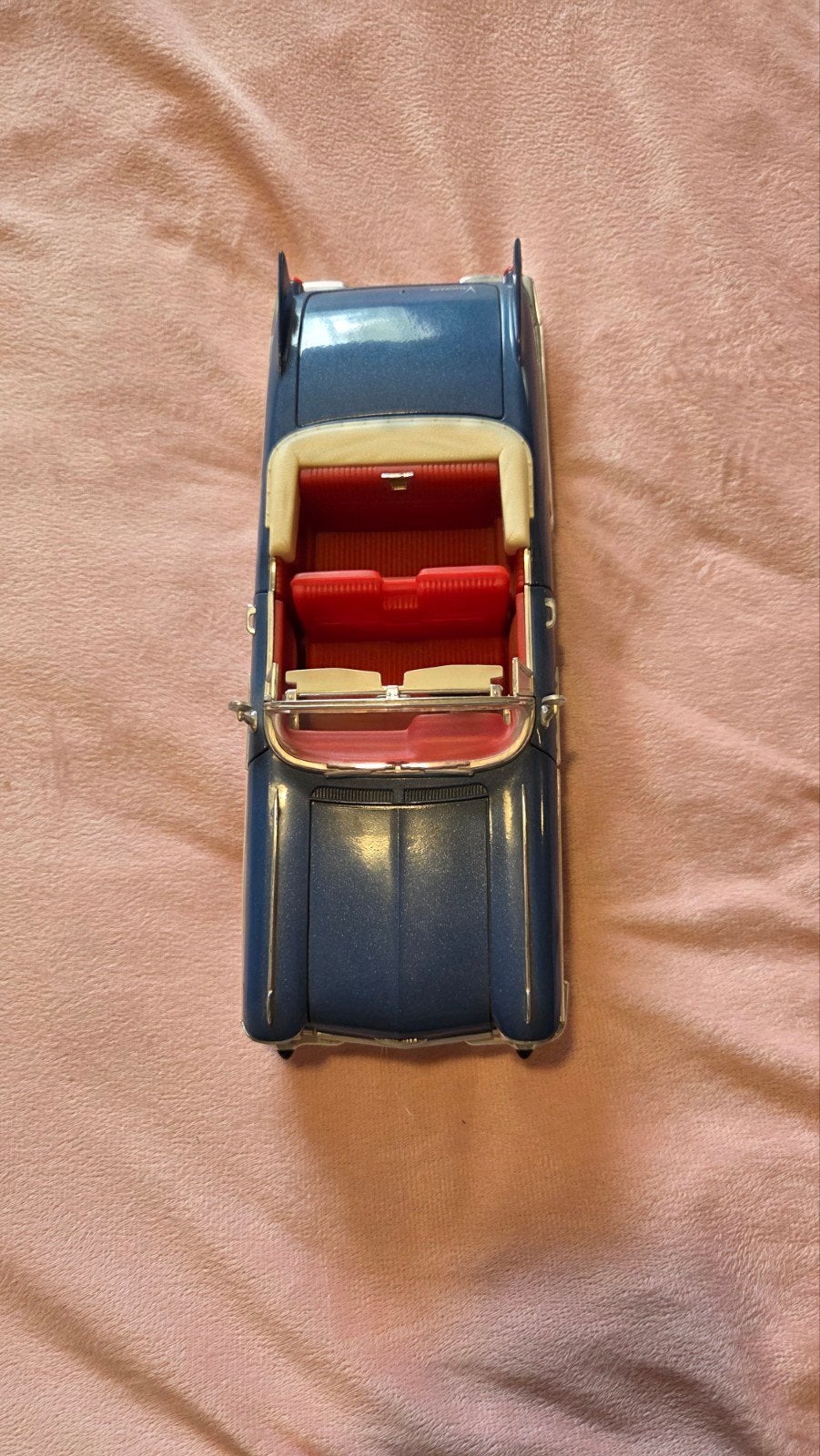 Cadillac Eldorado Biarritz 1958 schaalmodel, Hobby en Vrije tijd, Modelauto's | 1:18, Verzenden