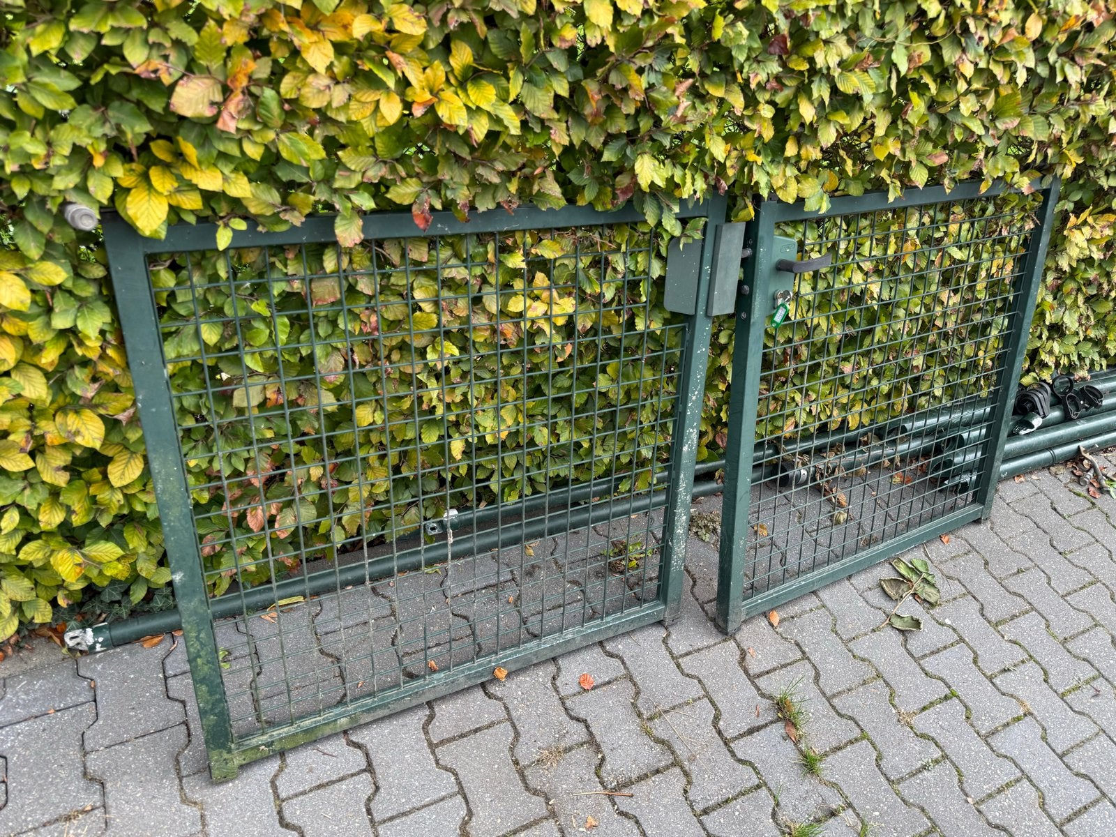 Heras dubbele poort en diverse palen en liggers, Tuin en Terras, Ophalen, Met poort, Gebruikt, Overige typen