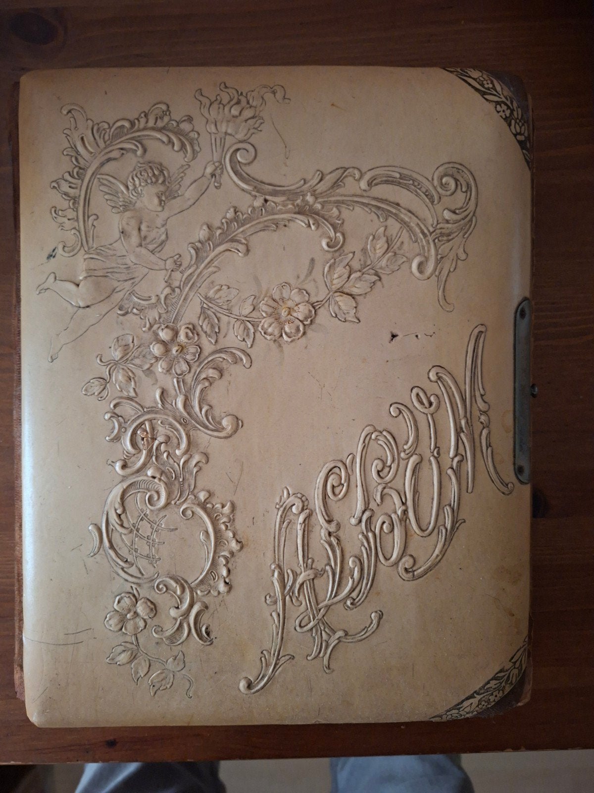 Antiek Fotoalbum met Reliëf en Engeltje - Inclusief Foto's, Gebruikt, Fotoalbum-accessoire, Beige, Overige merken