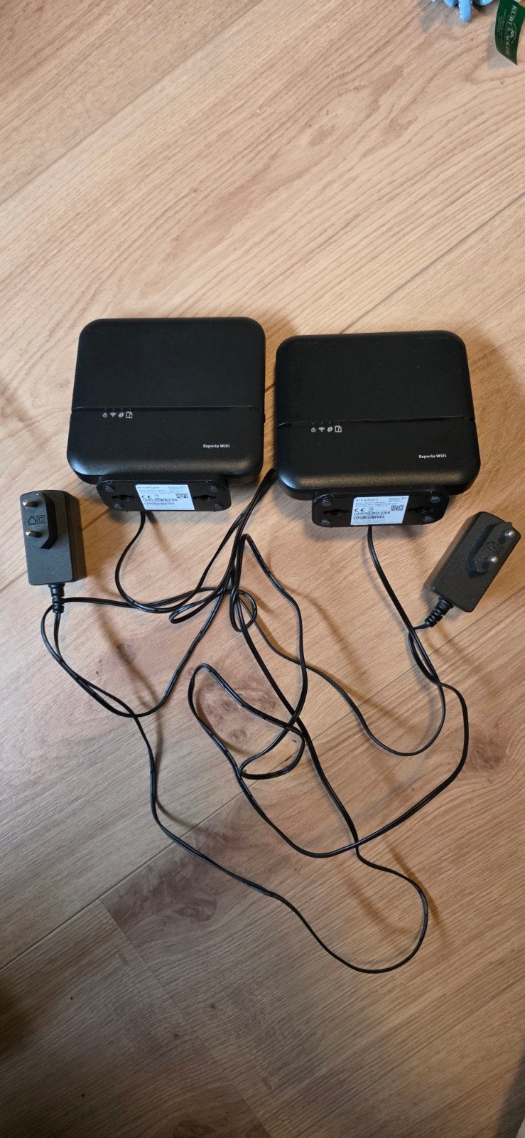 Arcadyan Experia WiFi Boosters (2 stuks) - KPN, Ophalen of Verzenden, Zo goed als nieuw, Router, Arcadyan