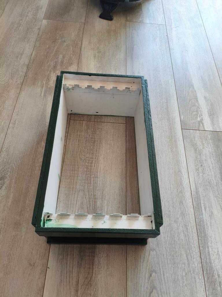 Honingkamer voor een 6 ramer bijenkast, Bijen
