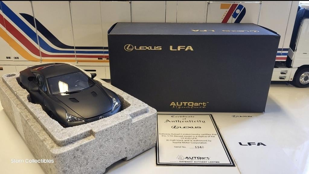 AUTOart Signature Lexus LFA Matt Black, Hobby en Vrije tijd, Modelauto's | 1:18, Auto, Autoart, Ophalen of Verzenden, Zo goed als nieuw