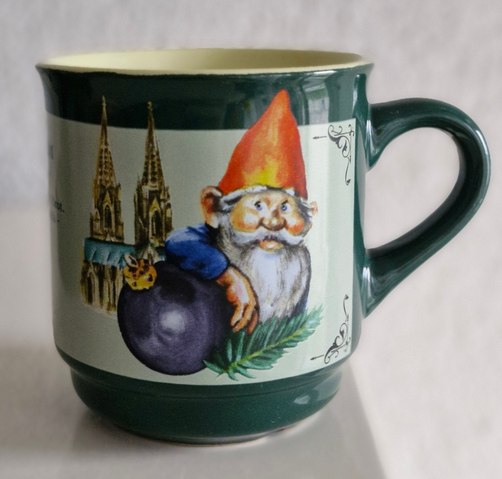Mok met Heinzelmännchen en Kölner Dom - Vintage, Huis en Inrichting, Ophalen of Verzenden, Overige stijlen, Kop(pen) en/of Schotel(s)