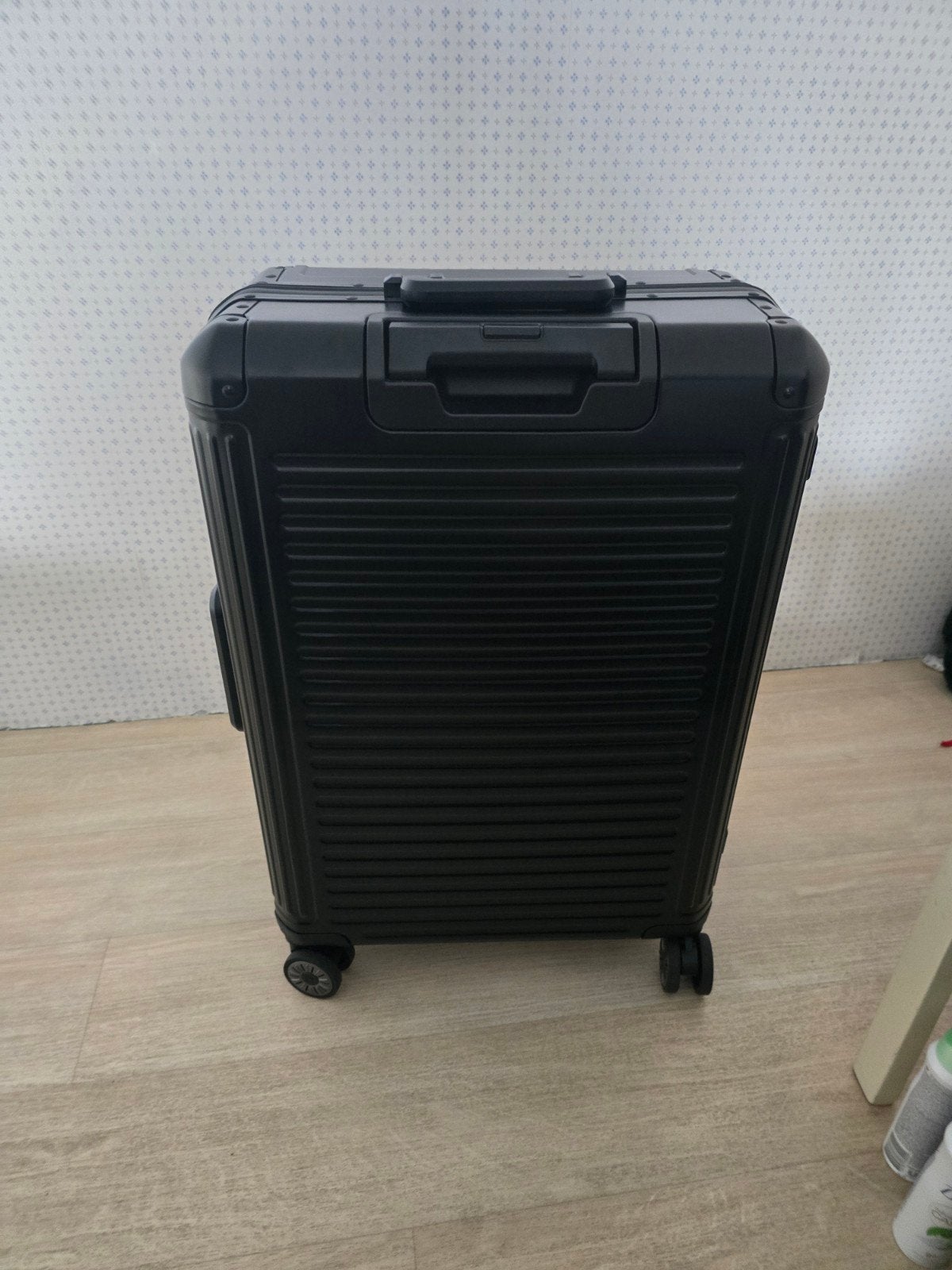 een plinterniewe koffer, Sieraden, Tassen en Uiterlijk, Koffers, Hard kunststof, 45 tot 55 cm, Ophalen of Verzenden, Zo goed als nieuw